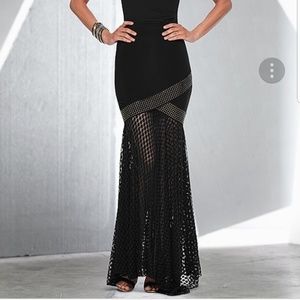 🚨Flash Sale🚨NWOT Lace Detail Maxi Skirt